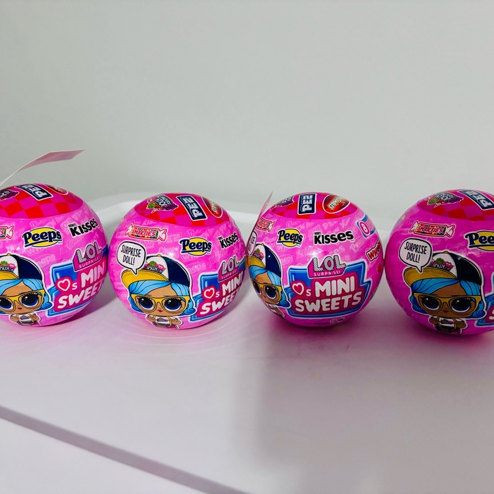 4 L.O.L. Surprise! Mini Sweets Collectible Surprise Dolls